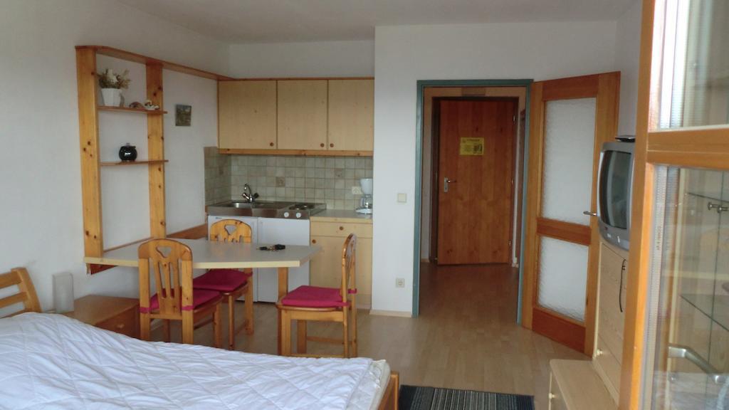 Apartment Margret Im Haus Sonnleitn Sonnenalpe Nassfeld Pokój zdjęcie