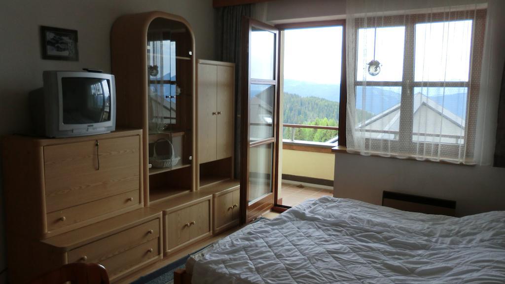 Apartment Margret Im Haus Sonnleitn Sonnenalpe Nassfeld Pokój zdjęcie