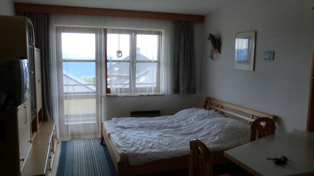 Apartment Margret Im Haus Sonnleitn Sonnenalpe Nassfeld Pokój zdjęcie