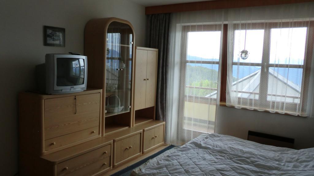 Apartment Margret Im Haus Sonnleitn Sonnenalpe Nassfeld Pokój zdjęcie